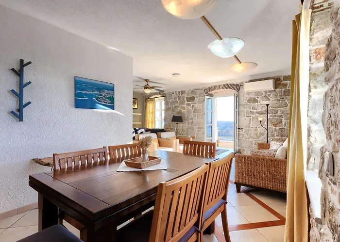 Vista By Interhome Appartement Vrsar